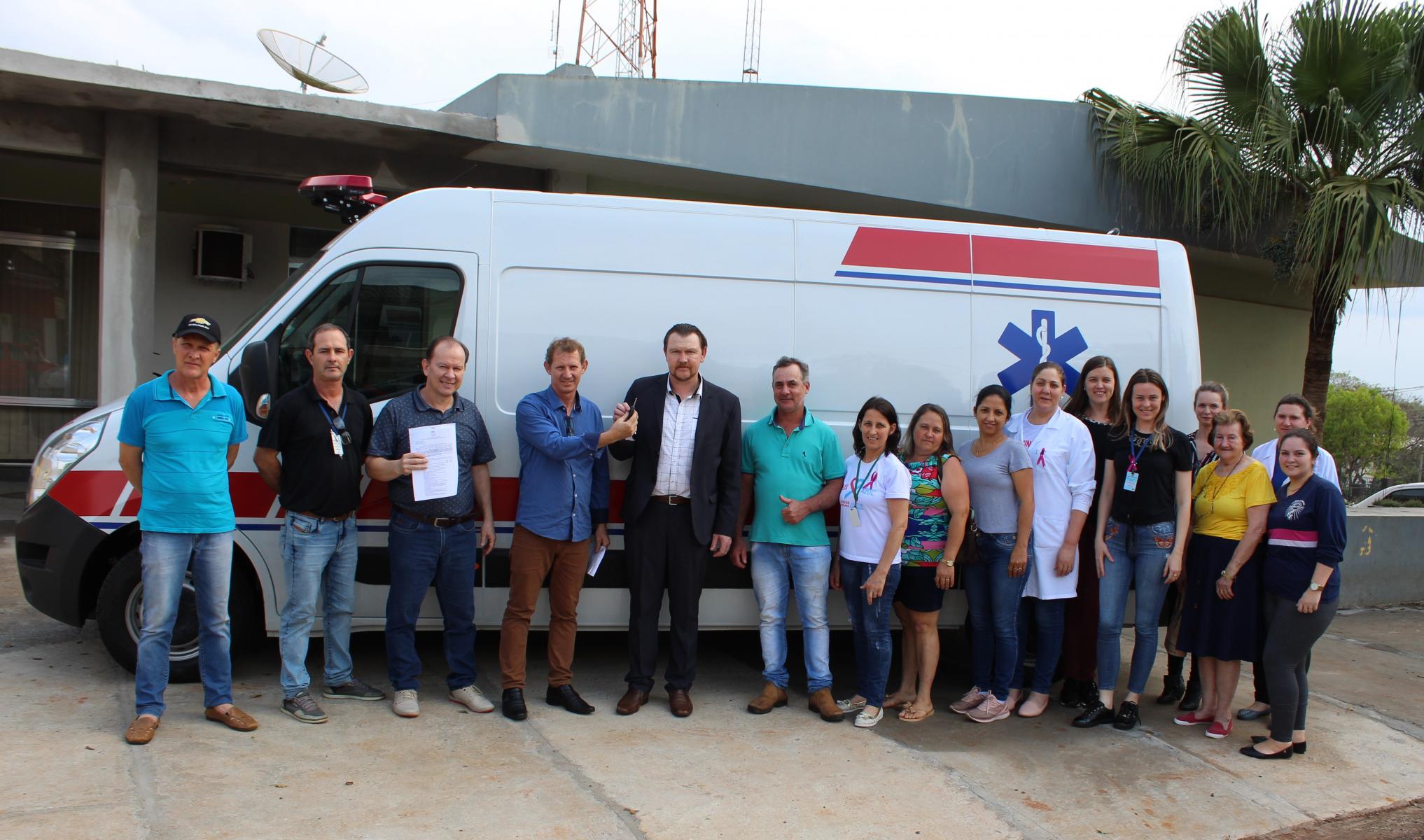 Prefeitura recebe Nova Ambulância