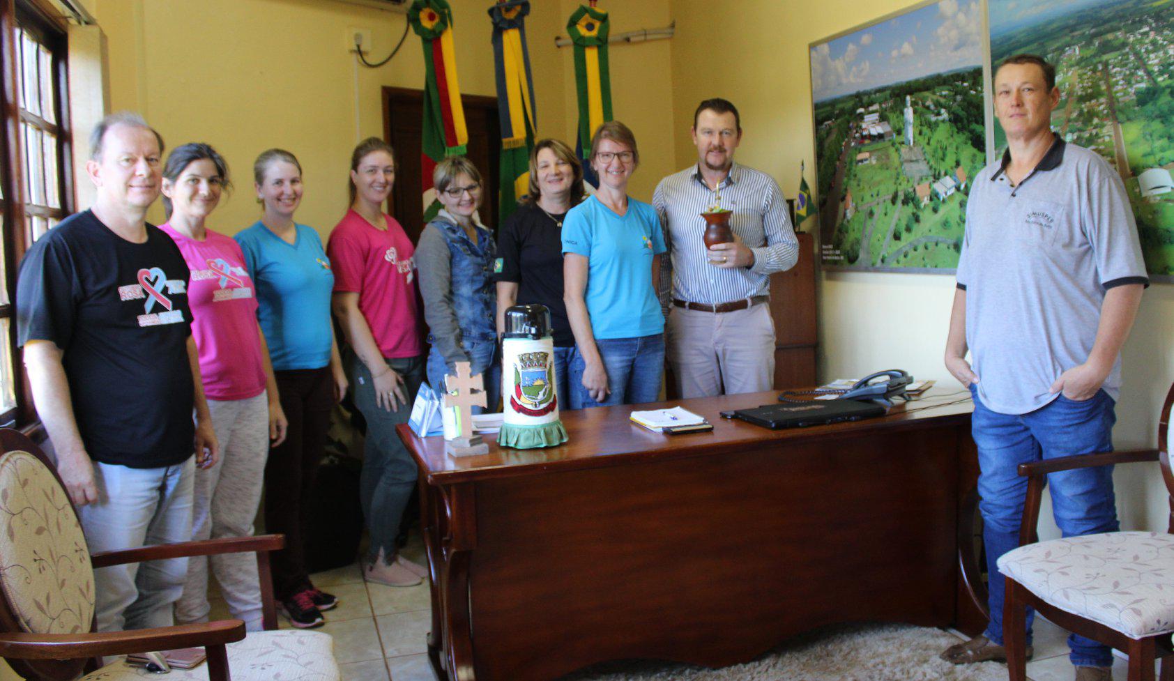 Reunião do Prefeito com o Secretário e os agentes comunitários de saúde