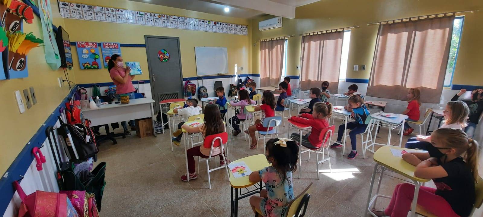 EMEI Arte e Vida desenvolve atividade em alusão ao Dia Nacional do Livro Infantil