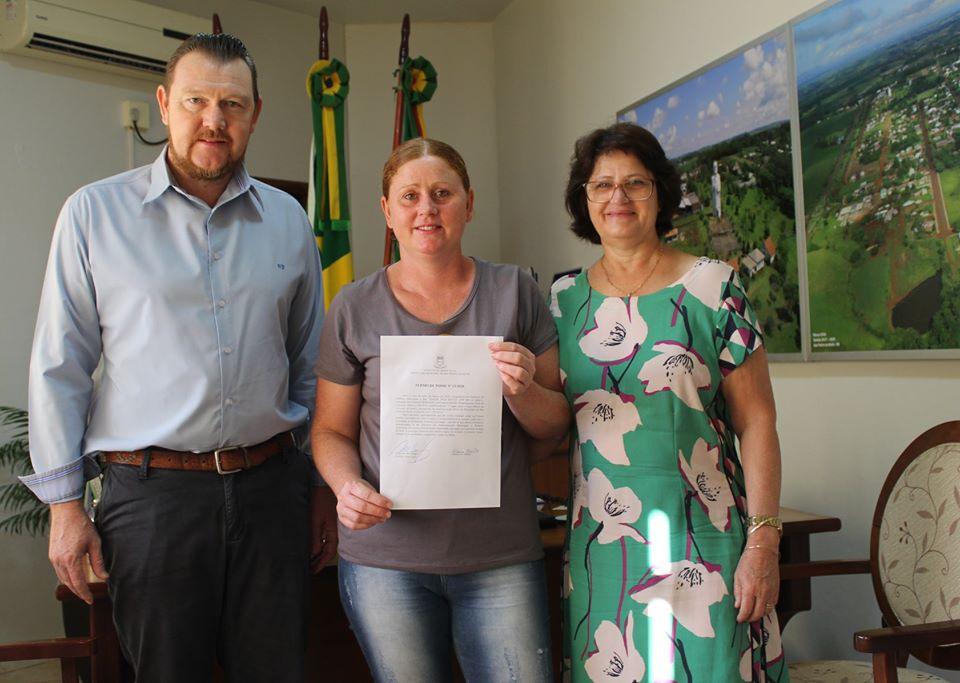 Serviçal, Ilaine Ines Bentz, Toma Posse