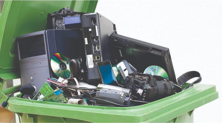 Descarte de Equipamentos Elétrico e Eletrônicos