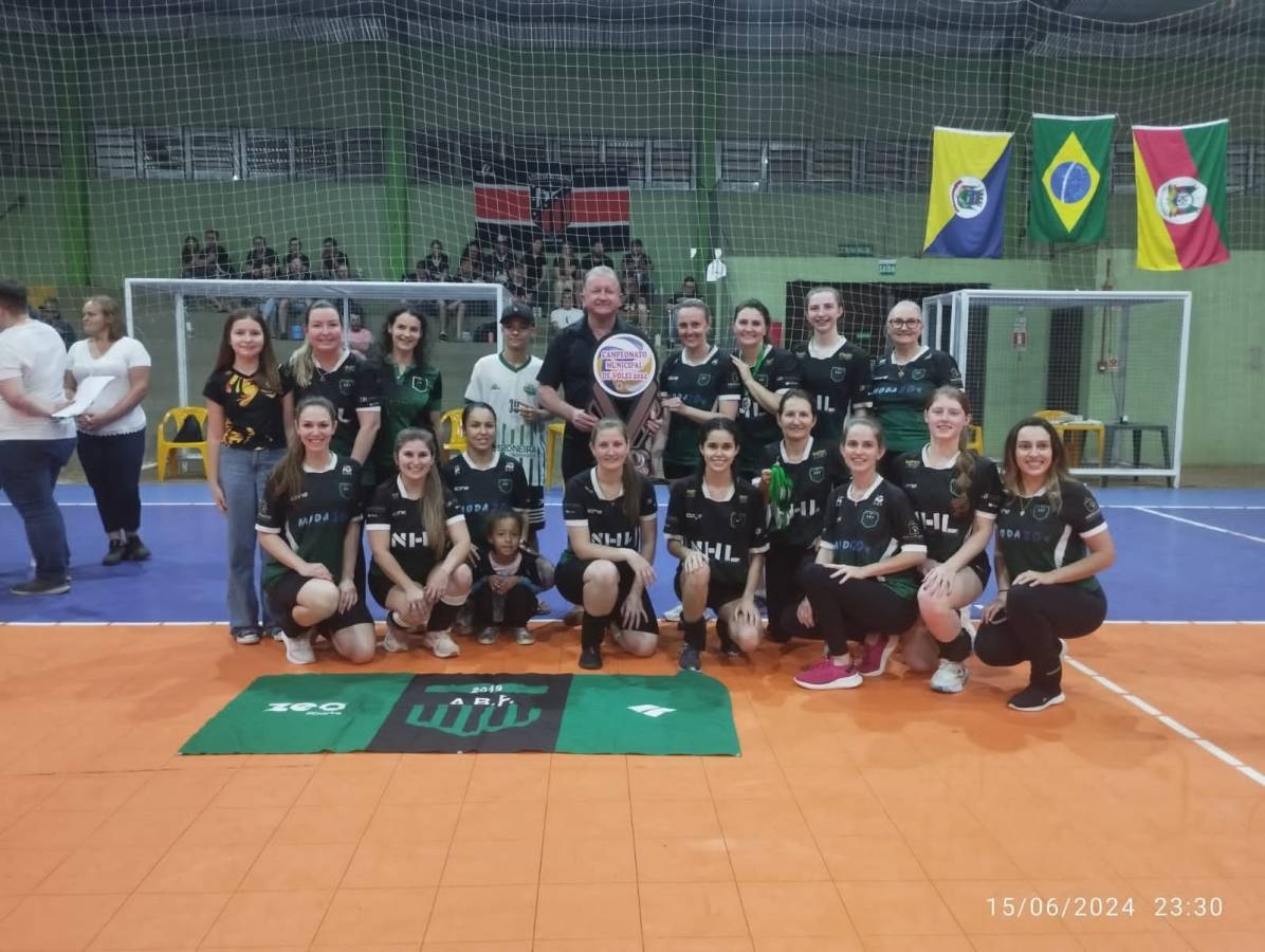 Conhecidos os campeões do Campeonato Municipal de Vôlei