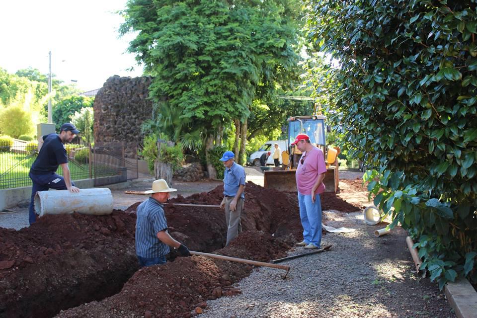Secretaria de Obras atende reivindicação da Paróquia