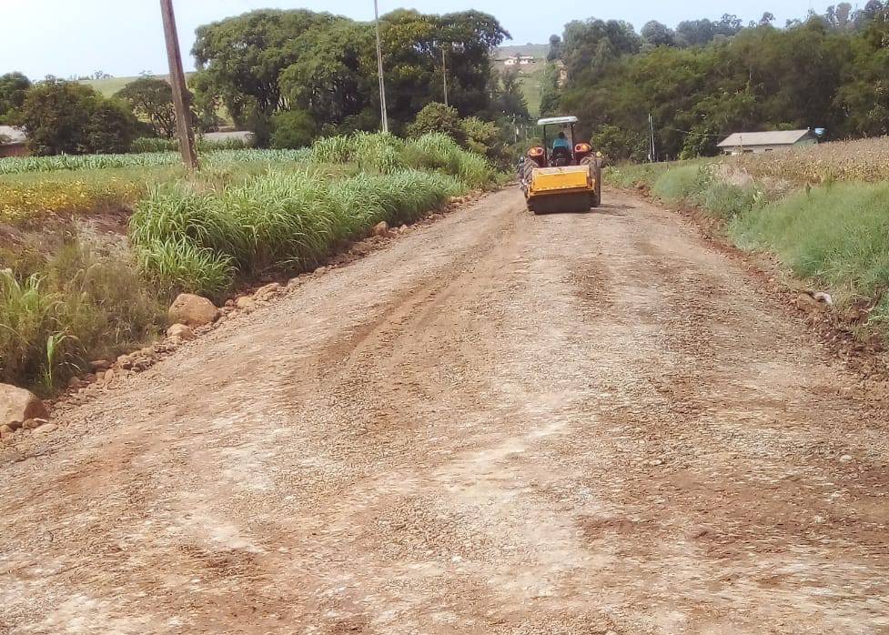 Secretaria de Obras segue empenhada em melhorias nas estradas rurais