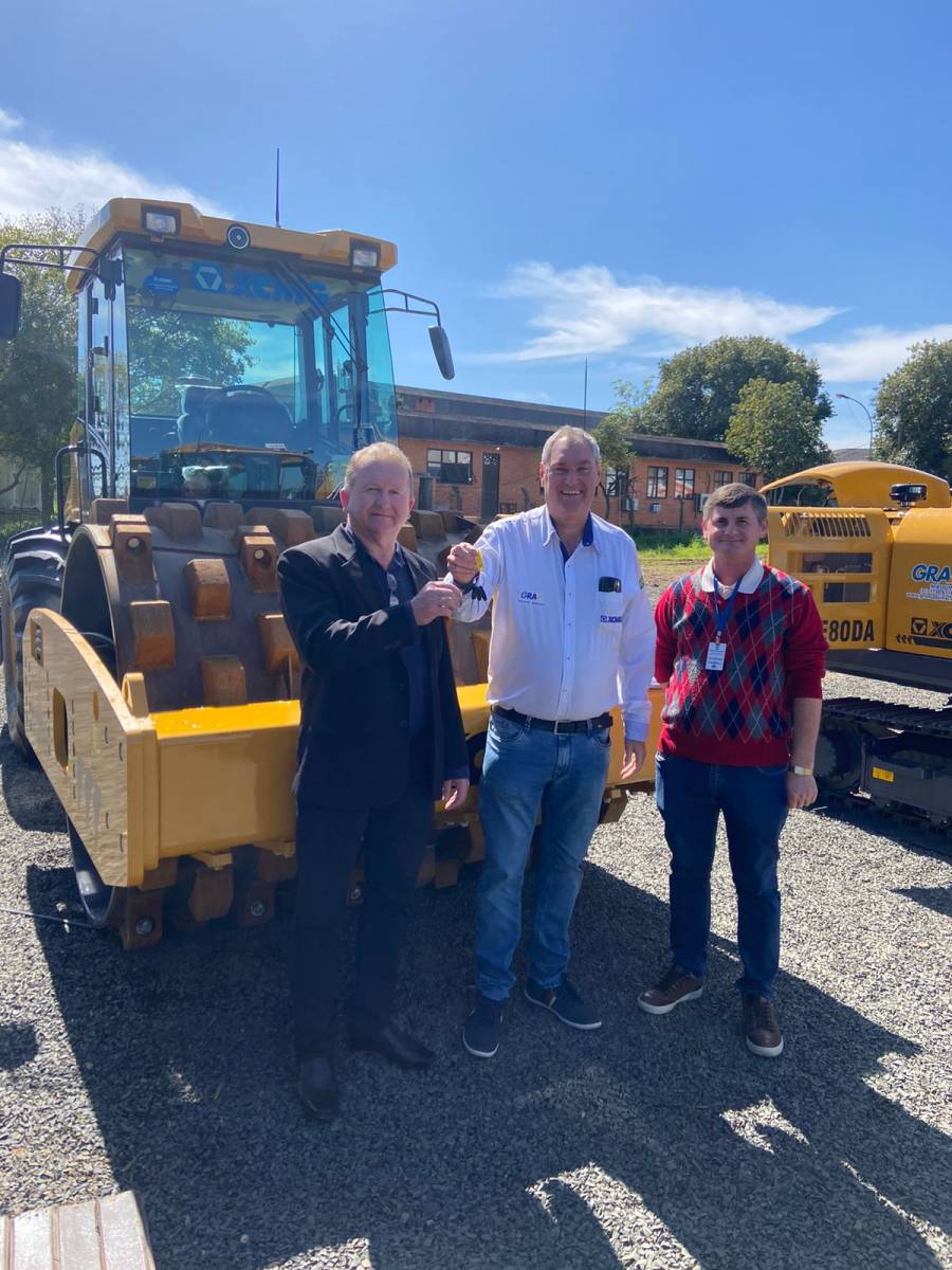 Prefeito Municipal visita a Expointer para receber novo equipamento para São Pedro do Butiá