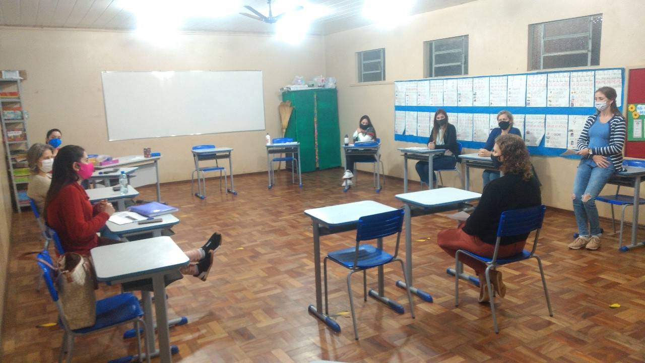 Escola São Francisco de Borja busca melhorar a relação entre família e escola