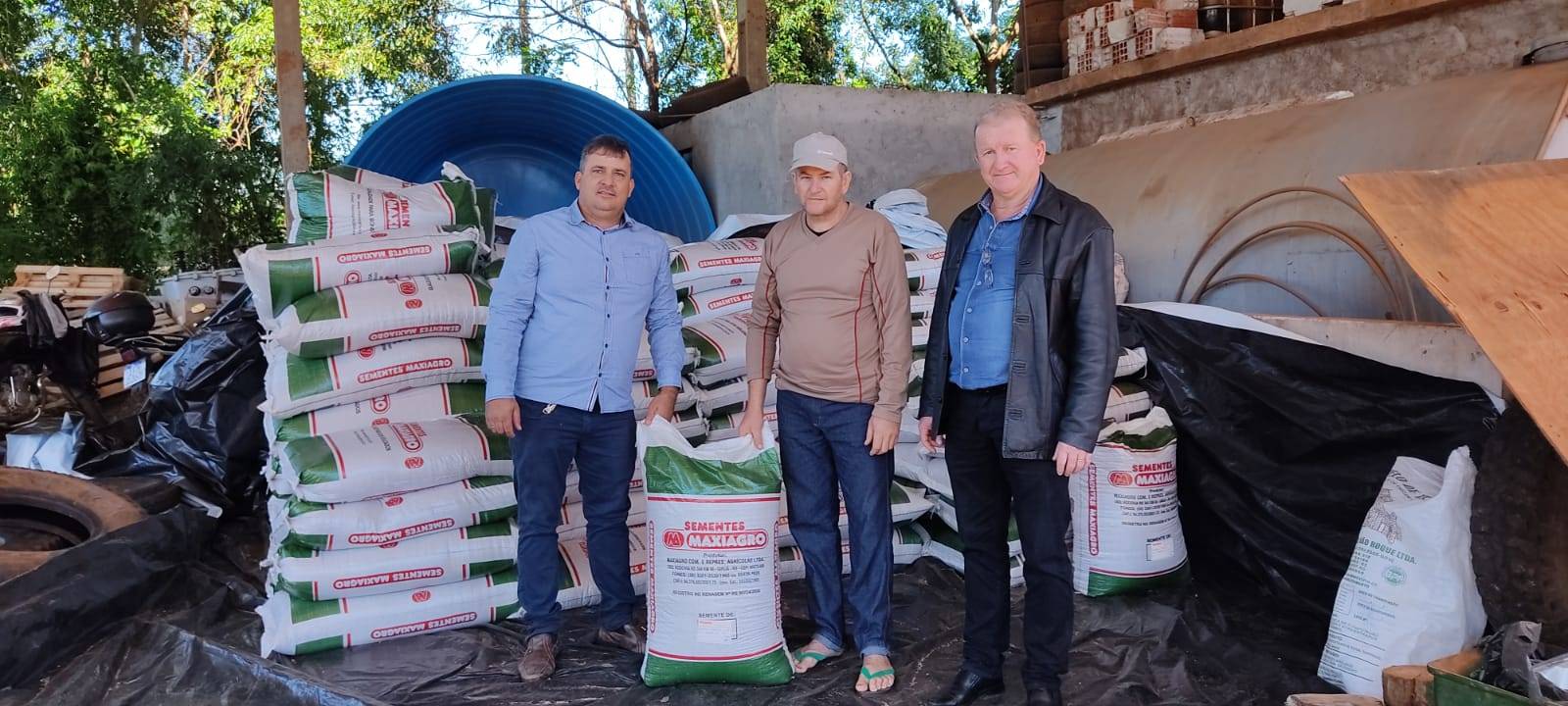 Município auxilia agricultores atingidos pela estiagem