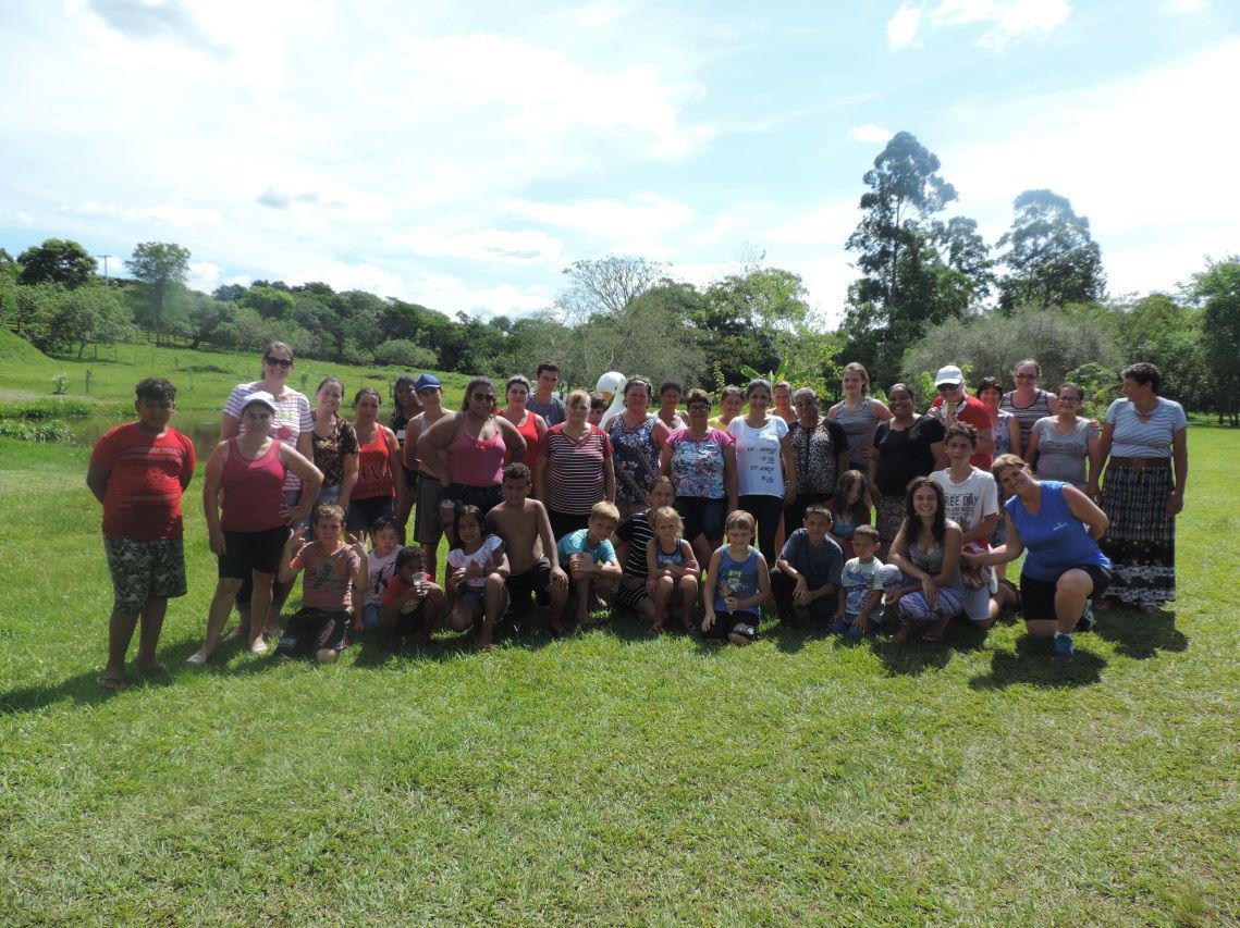 Viagem do grupo do Bolsa Família para o Rancho Costeiro em Porto Xavier.
