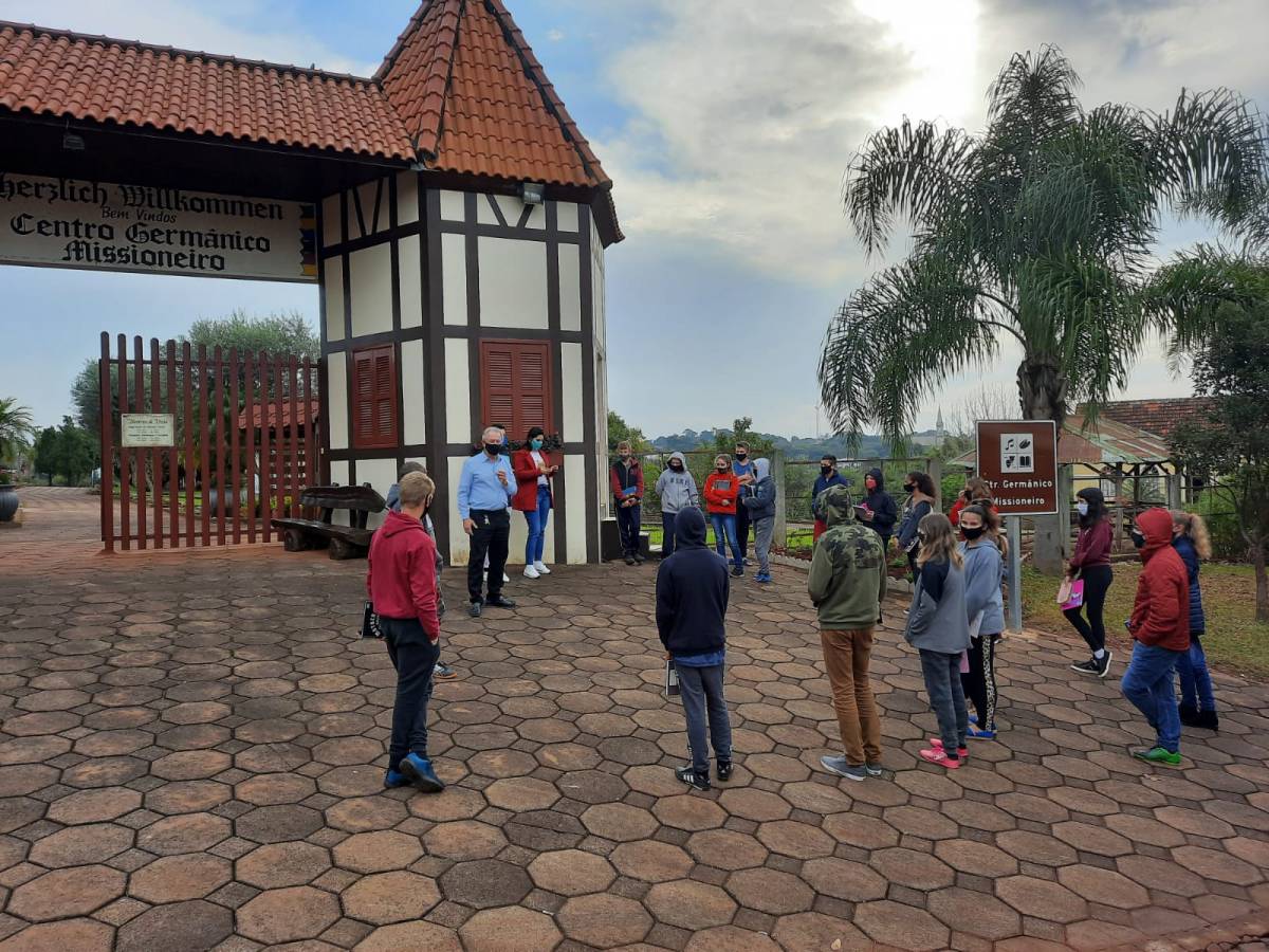 Alunos visitam Ponto Turístico do Município