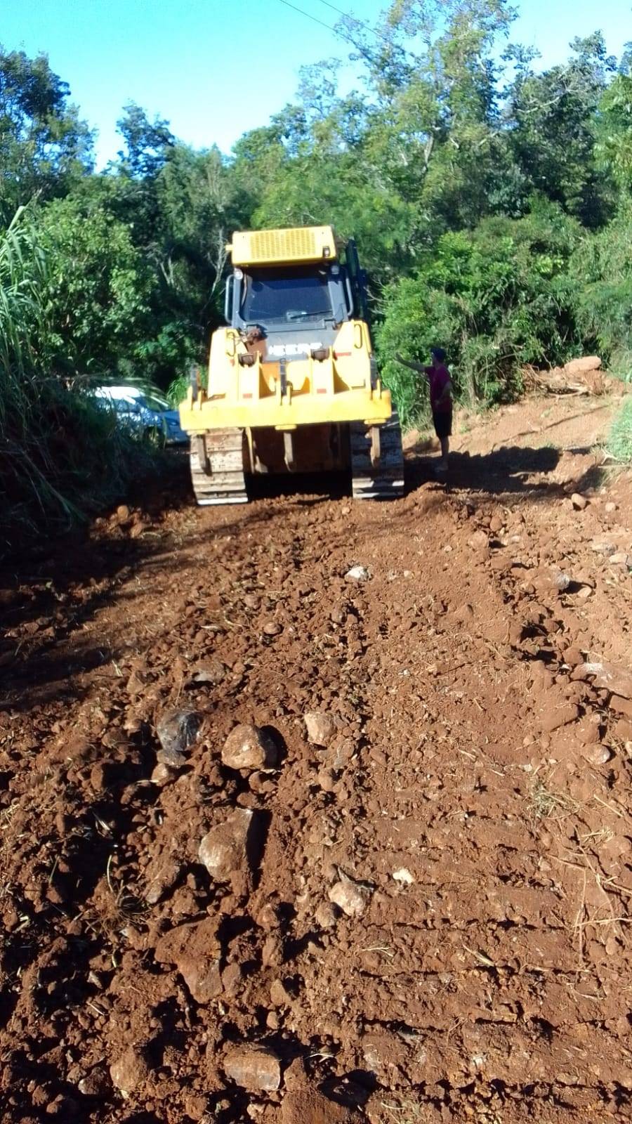 Intensificados os serviços para recuperação de estradas rurais