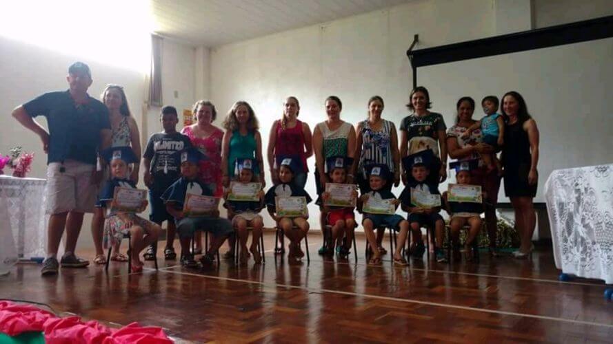 Formatura da pré escola e 9º ano na E. M. São Francisco de Borja