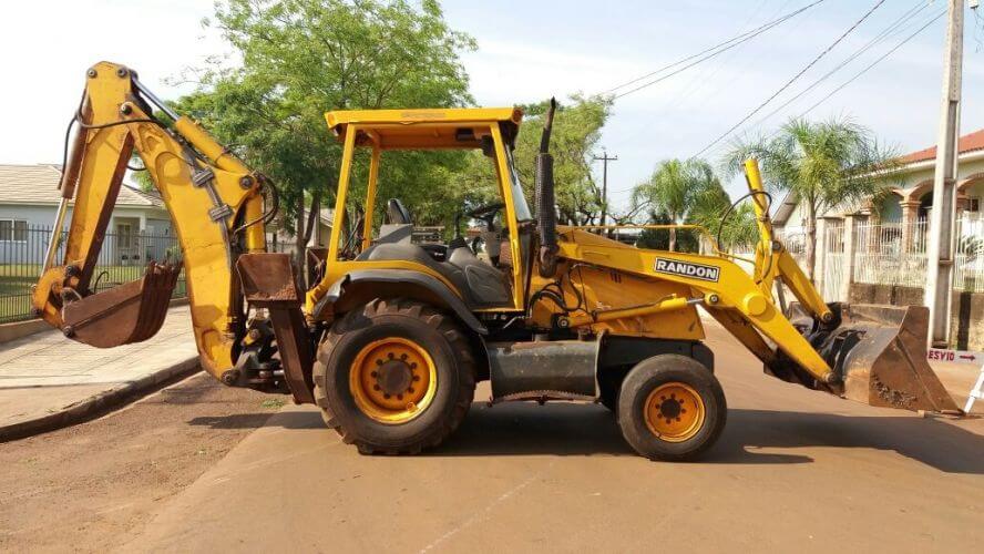 Reforma de Retro Escavadeira