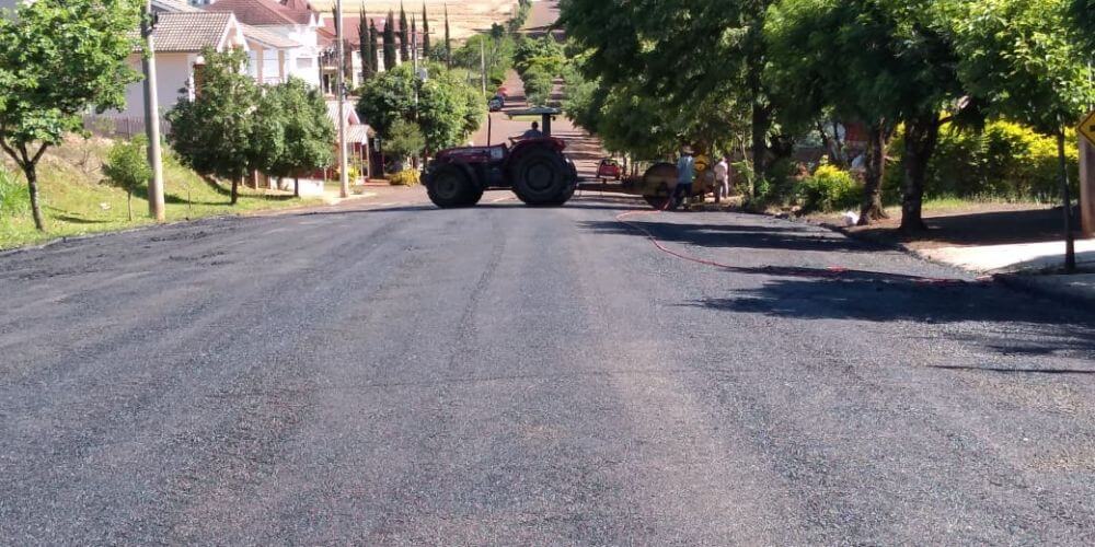Reiniciadas as obras de asfaltamento da Av. Eugênio Frantz