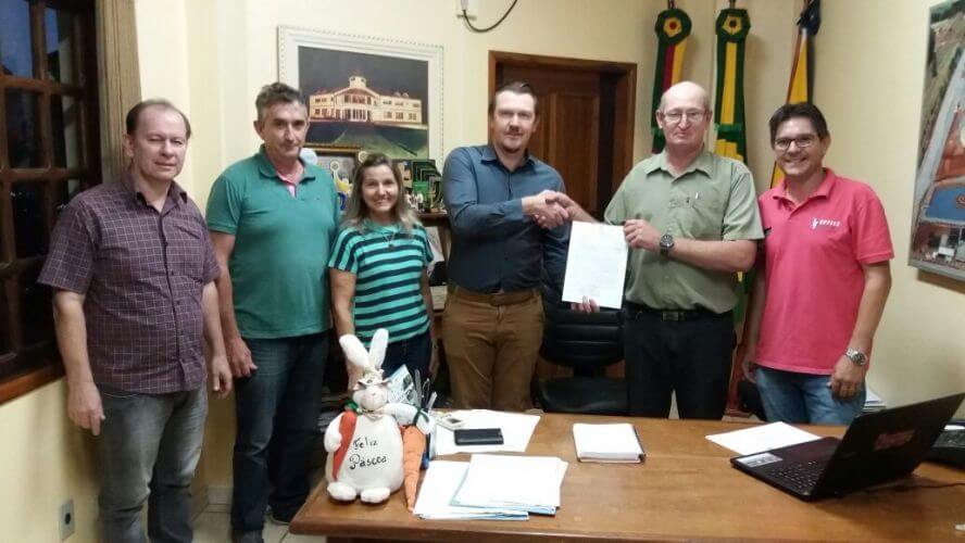 Prefeito Martinho Berwanger transfere cargo ao Vice Prefeito Elói Bremm