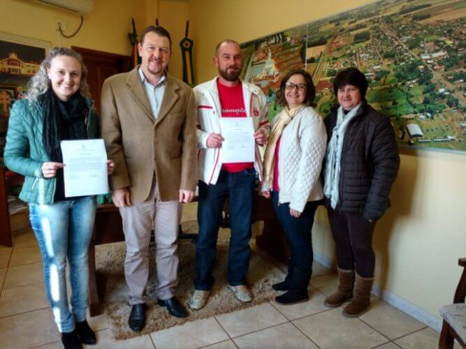 Posse de novos servidores