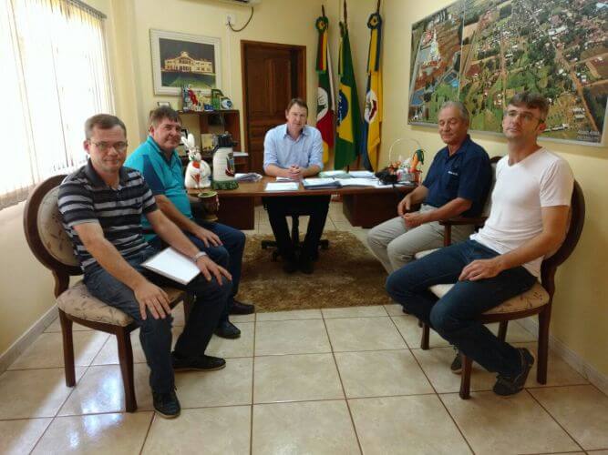 REUNIÃO SOBRE CONSULTA POPULAR