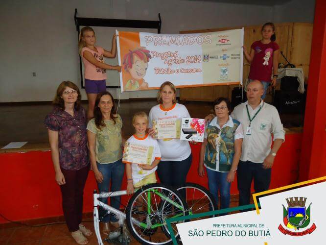 ALUNA PREMIADA NO CONCURSO AGRINHO 2014